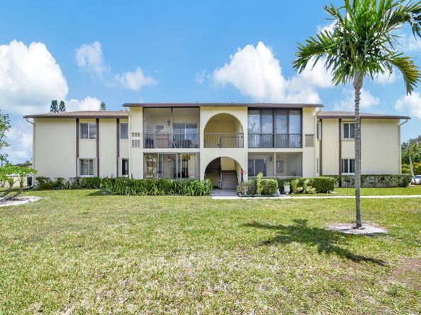 3531 Tall Pine Way C1, Greenacres FL 33463