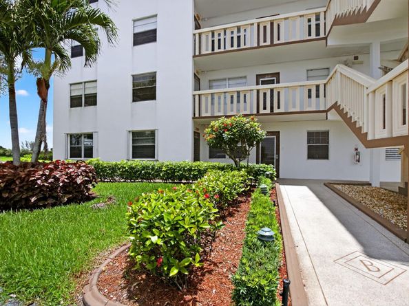 1036 Guildford B 1036, Boca Raton FL 33434
