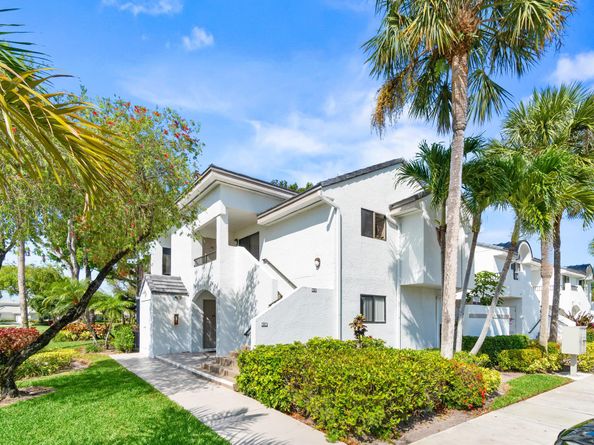 7533 Glendevon Lane 905, Delray Beach FL 33446