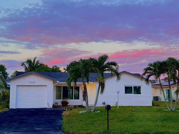 7112 Pine Manor Drive, Lake Worth FL 33467