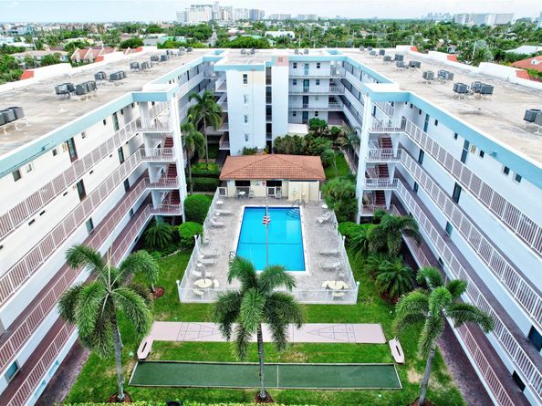 4629 Poinciana St 204, Lauderdale By The Sea FL 33308