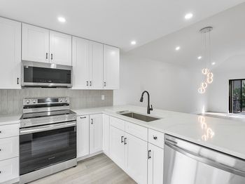 3127 Kingswood Terrace