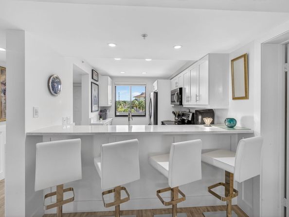 1901 Marina Isle Way 304, Jupiter FL 33477