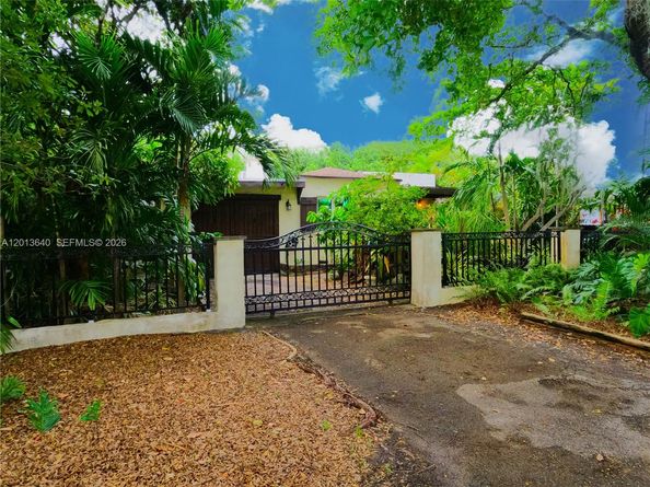 Undisclosed Address #A12013640, North Miami FL 33168