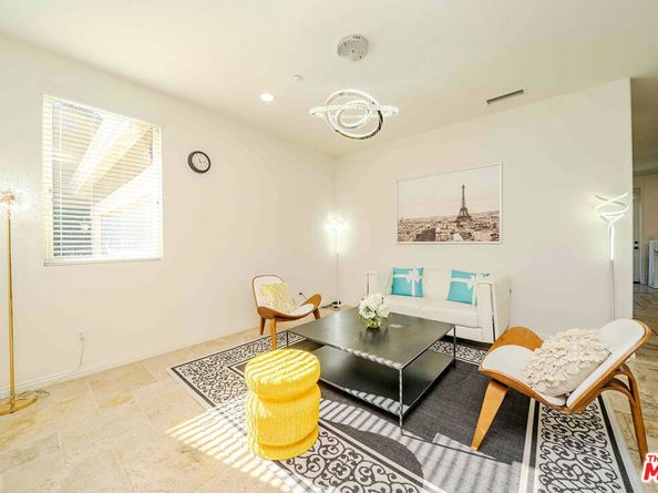 9849 Dreams Lane, San Fernando CA 91345