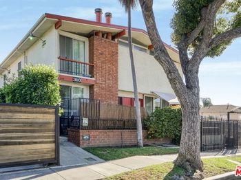 310 S Eucalyptus Avenue
