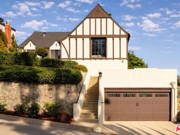 755 Luton Drive, Glendale CA 91206
