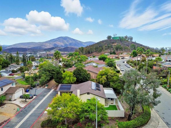 2304 Meadowridge Pl, Spring Valley CA 91977