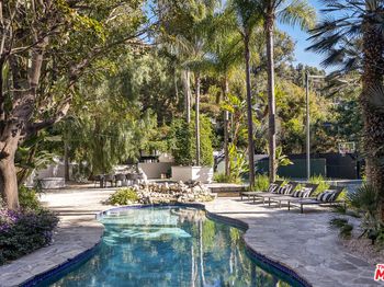 1930 Laurel Canyon Boulevard