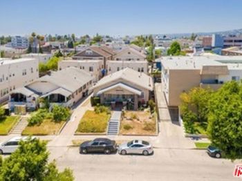 423 N Serrano Avenue