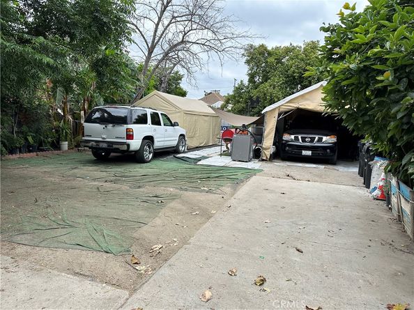 1737 E Gage, Los Angeles CA 90001