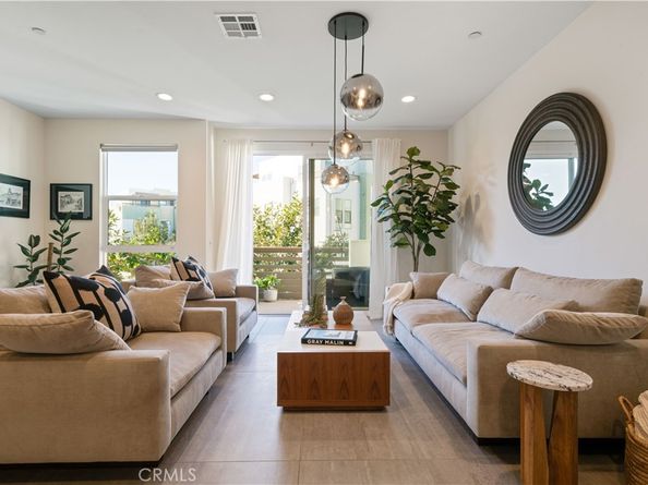 1653 Topanga, Costa Mesa CA 92627