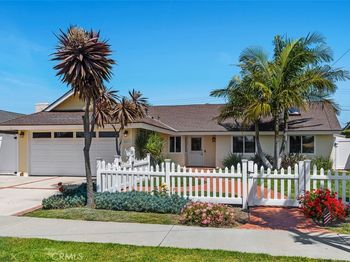 5621 Clark
