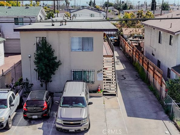 5914 S Hoover Street, Los Angeles CA 90044