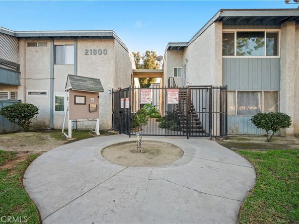 21800 Schoenborn Street 215, Canoga Park CA 91304