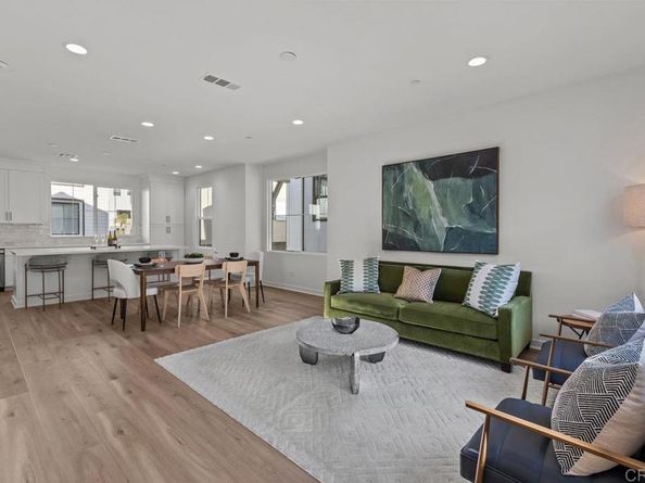 2541 Delphinium Lane, Carlsbad CA 92008