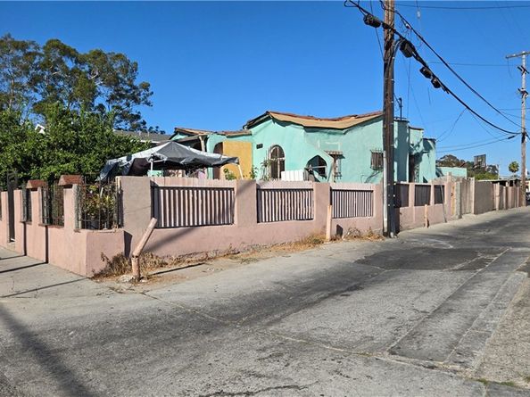 2540 Hauser Boulevard, Los Angeles CA 90016