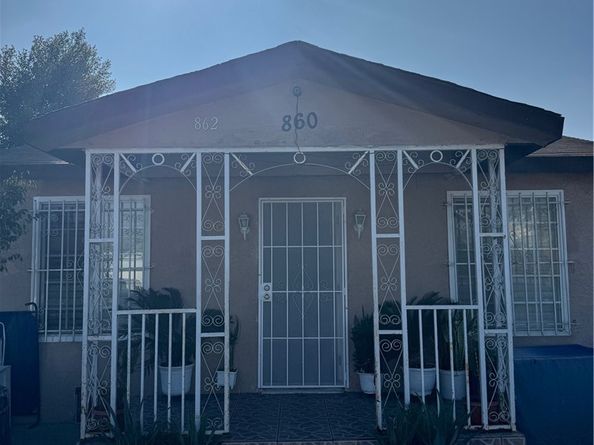 860 W 73rd St., Los Angeles CA 90044