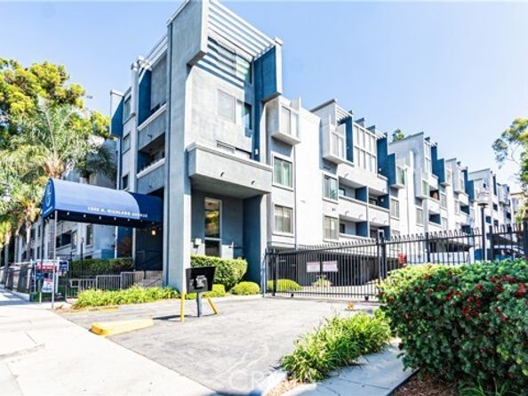 1940 N Highland 26, Hollywood (los Angeles) CA 90068