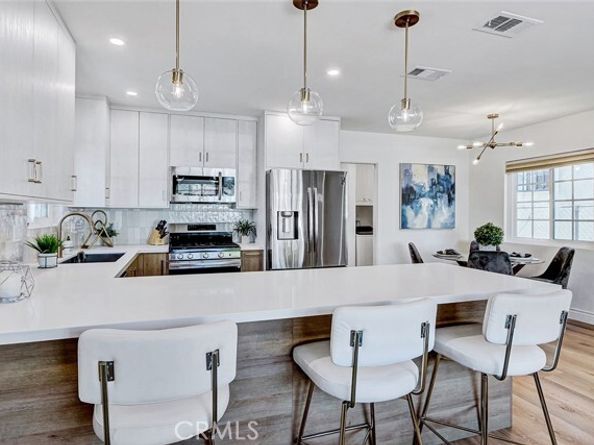 875 W 1st Street, San Pedro (los Angeles) CA 90731