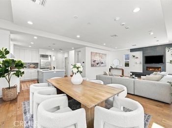 2206 Harriman