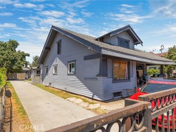 1253 E 46th