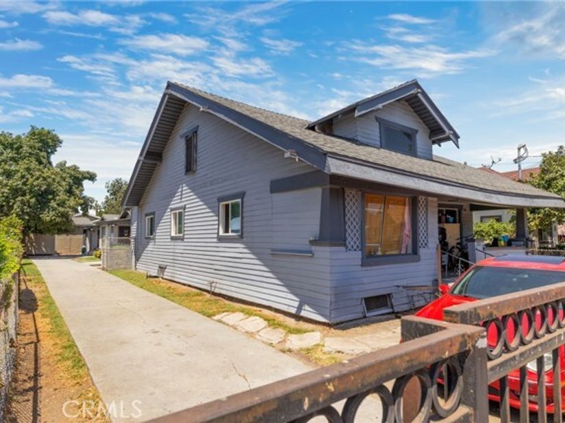 1253 E 46th, Los Angeles CA 90011