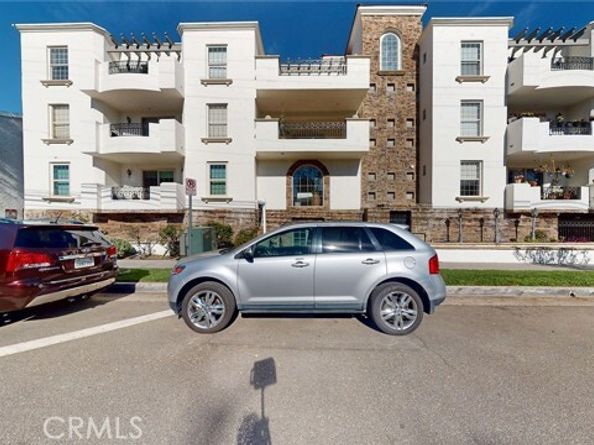 12407 Moorpark 301, Studio City (los Angeles) CA 91604