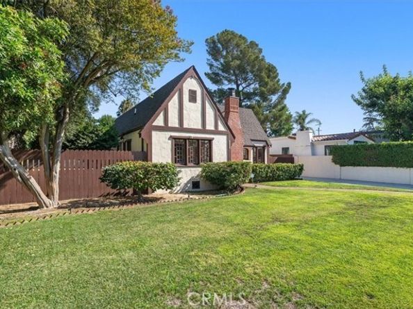 11155 Hortense Street, Toluca Lake (los Angeles) CA 91602