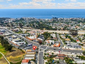 102 E Avenida San Gabriel
