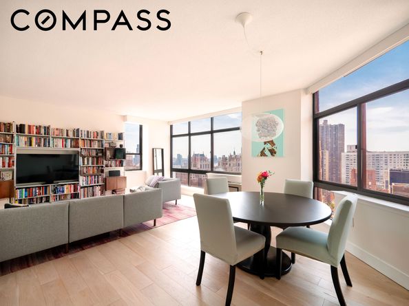 303 East 43rd Street 27A, New York NY 10017