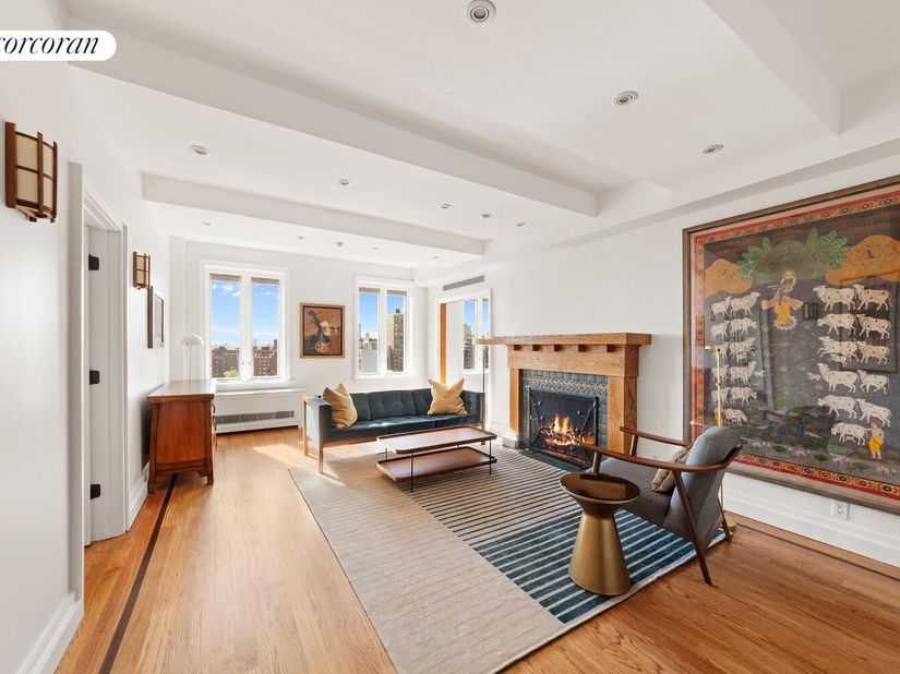 242 East 19th Street 15B, New York NY 10003