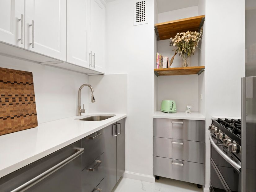 303 East 57th Street 11A, New York NY 10022