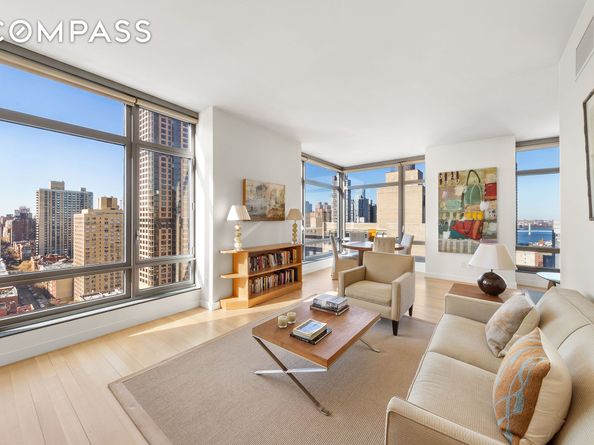 450 East 83rd Street 18A, New York NY 10028