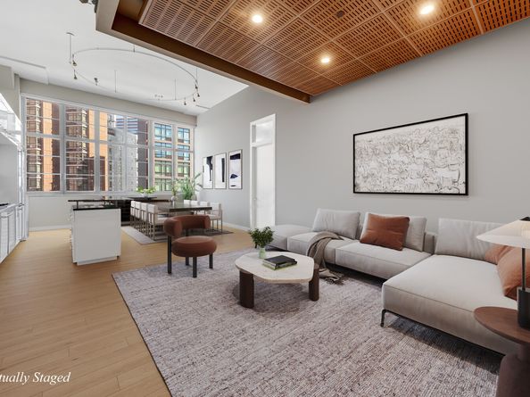 27-28 Thomson Avenue 514, Queens NY 11101