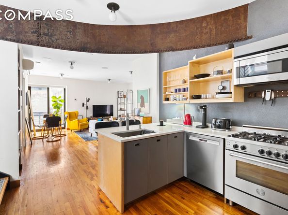 37 Bridge Street 4G, Brooklyn NY 11201