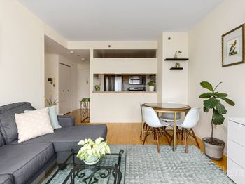 250 East 30th Street