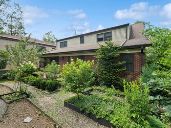 195-22 Mclaughlin Avenue