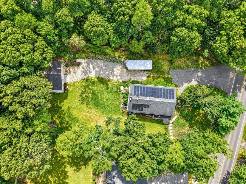 95 W Bartlett Road, Middle Island NY 11953