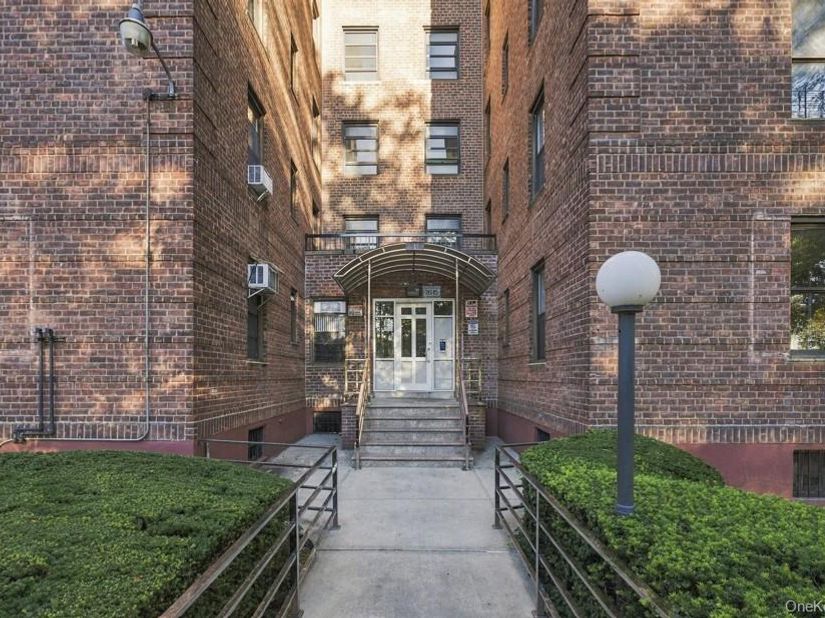 2645 Homecrest Avenue 6D, Brooklyn NY 11235