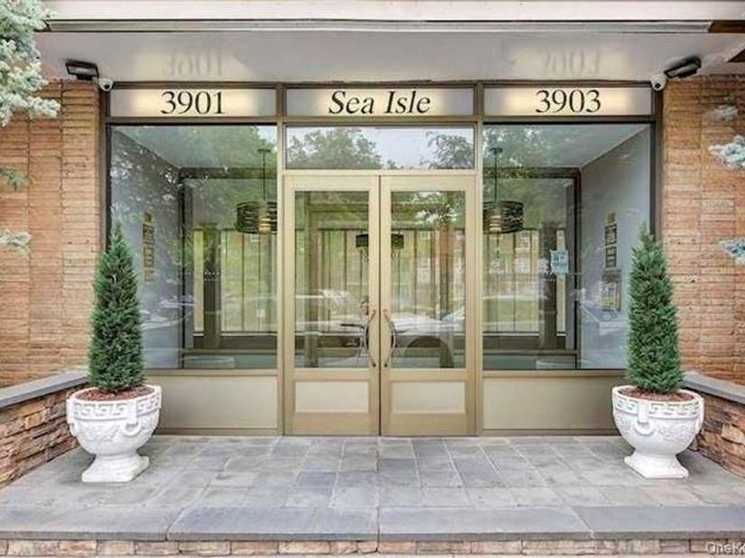 3901 Nostrand Avenue 6L, Brooklyn NY 11235
