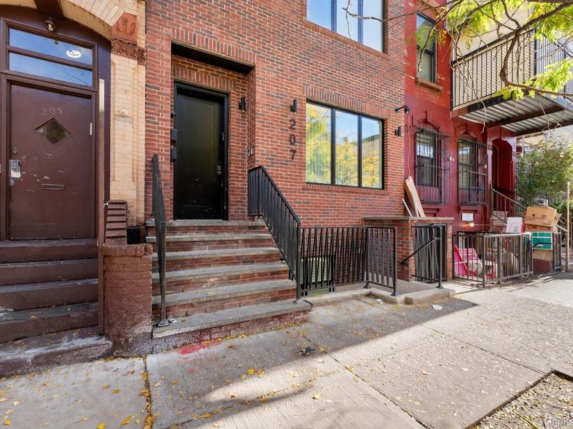 207 Lee Avenue, Brooklyn NY 11206