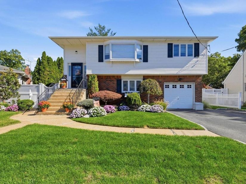 1523 Dewey Avenue, North Bellmore NY 11710