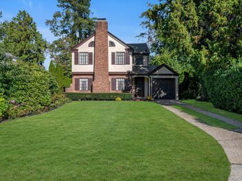 23 Stonehenge Road