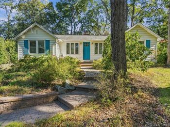 38 Longview Avenue