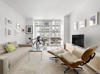 545 W 48TH Street
