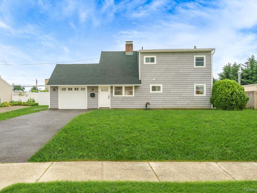 12 Squirrel Lane, Levittown NY 11756