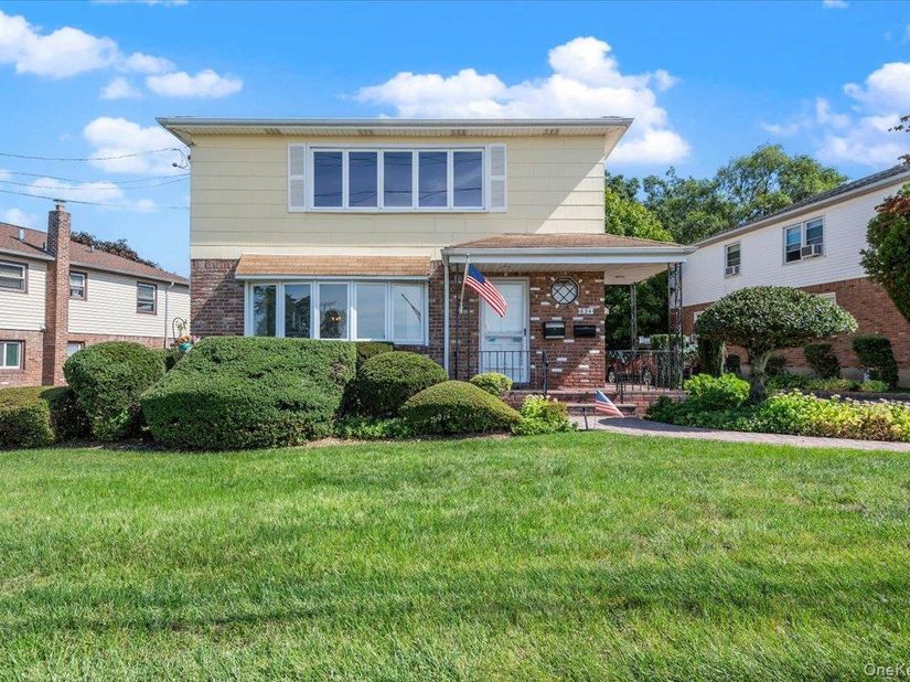 634 Broadway, Bethpage NY 11714