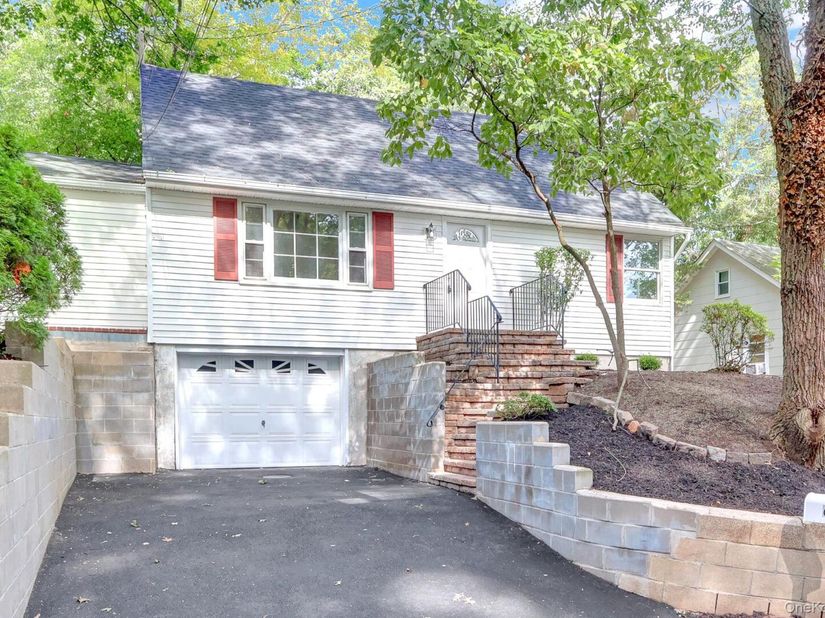 66 Washington Street, Setauket NY 11733
