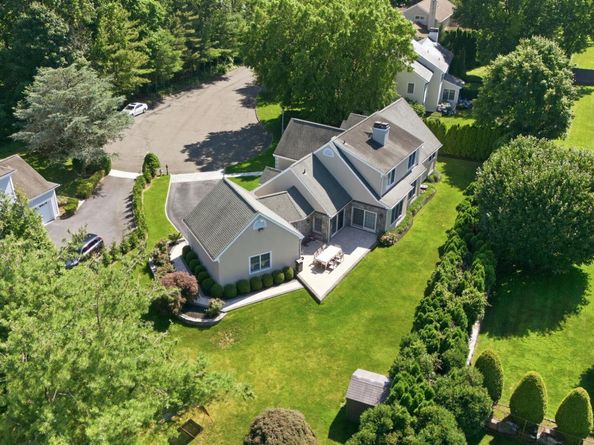 15 Ellis Drive 13, White Plains NY 10605